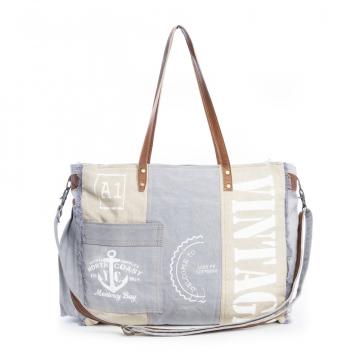 Queen Creek Weekender Bag in Sky Blue